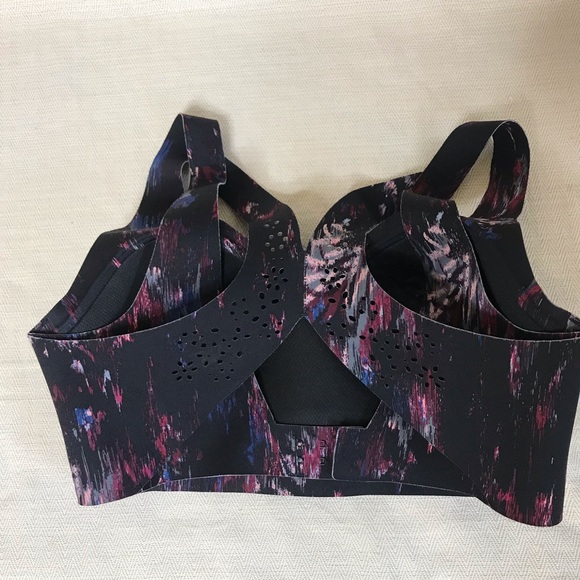 VICTORIA SPORT Bra Padded Cross Strap Sz 32D - Picture 3 of 4